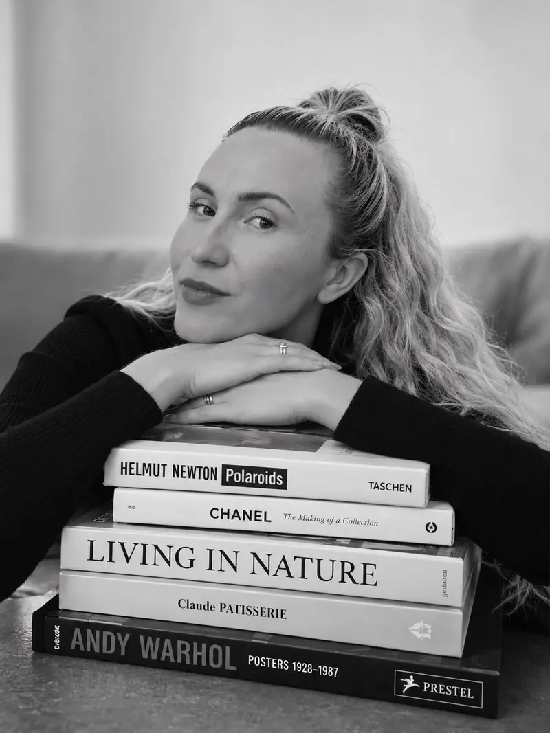 Portrait of Klaudia, founder of SignStart